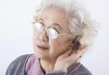 老人神经性耳聋怎么办?两套方案供你选