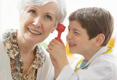 老人听力下降的原因 早期预防很重要