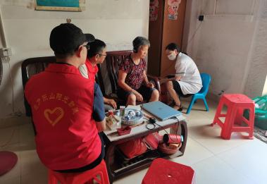 “普及残疾预防知识，建设健康中国”东山县铜陵镇残联携手艾声送温暖