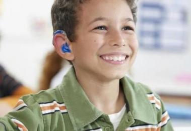 初次戴助听器应先适应助听器的声音